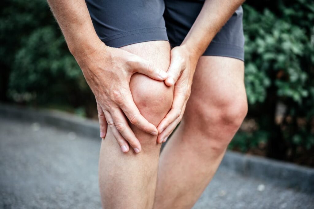 Meniscus tear in man knee